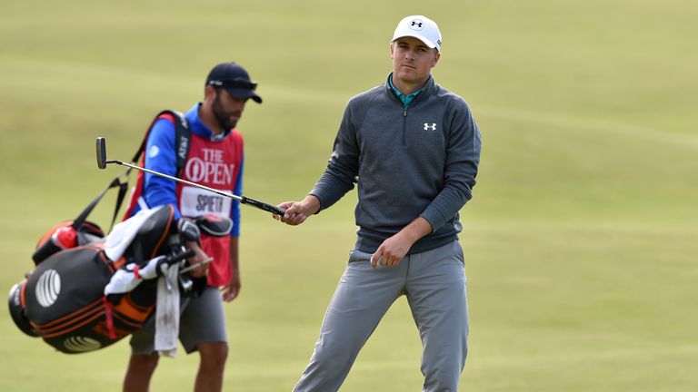 Spieth missed out on a share of the lead after failing to birdie the last