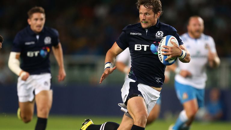 Peter Horne came close to scoring the game's first try 