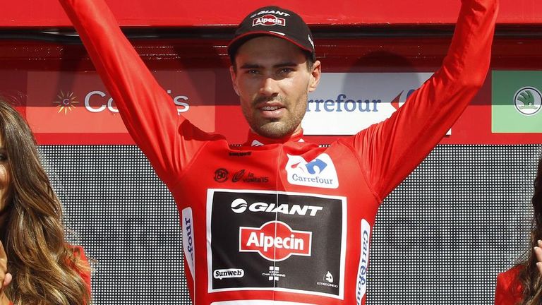 Tom Dumoulin took the overall lead from Esteban Chaves