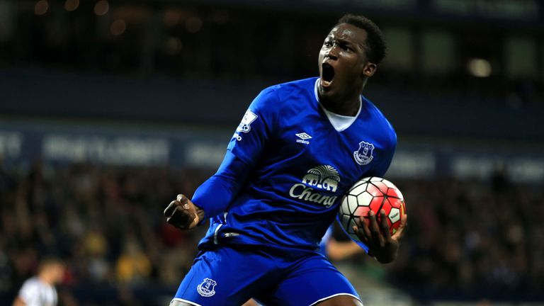 Lukaku's father wants his son to move to Man Utd or Bayern Munich