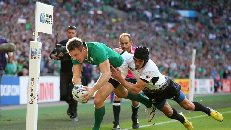 Tommy Bowe goes over in the corner for Ireland
