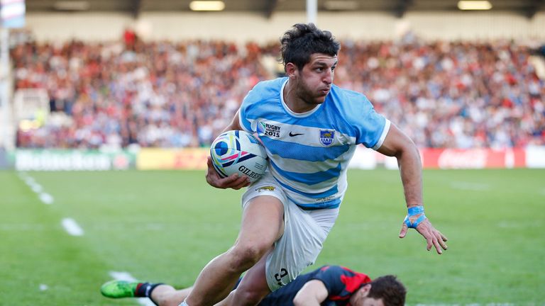 Tomas Cubelli scores Argentina's second try