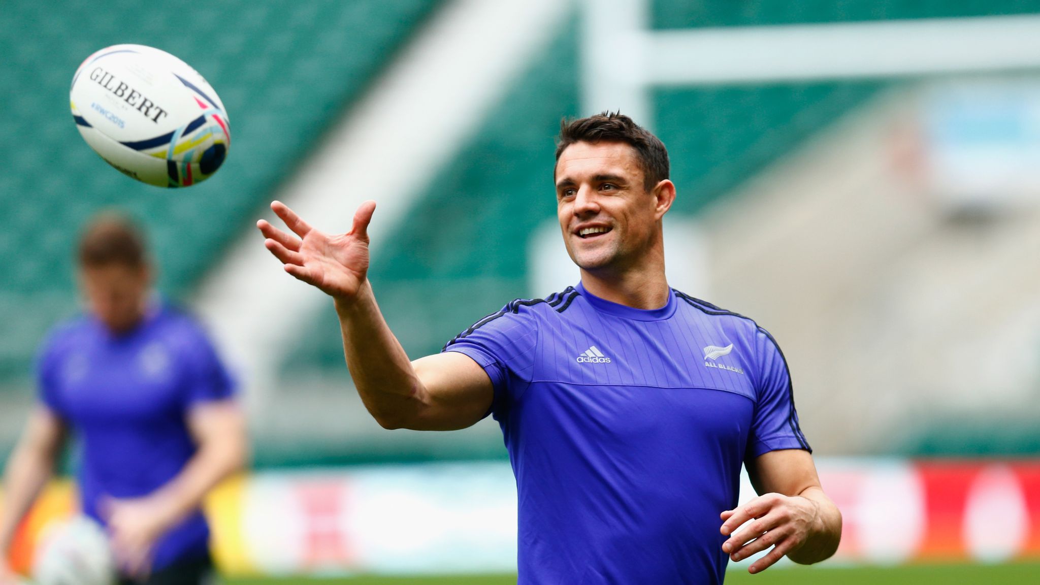 Dan Carter up and running in style as Racing beat Northampton