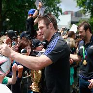 Richie McCaw meets the crowds in sunny Auckland