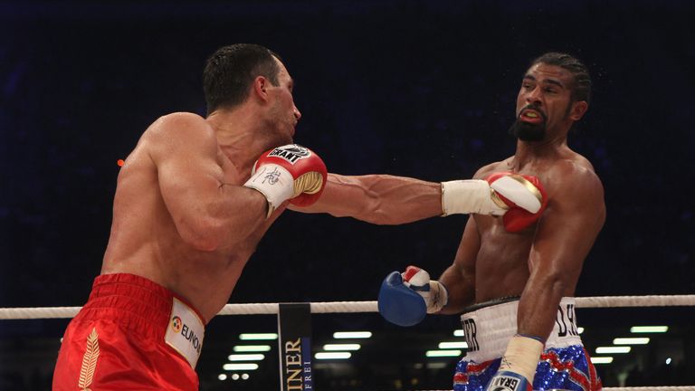 Wladimir Klitschko (L) outpointed David Haye in 2011