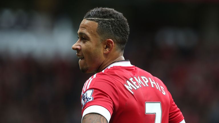 Failure at Manchester United drives under-performing winger Memphis