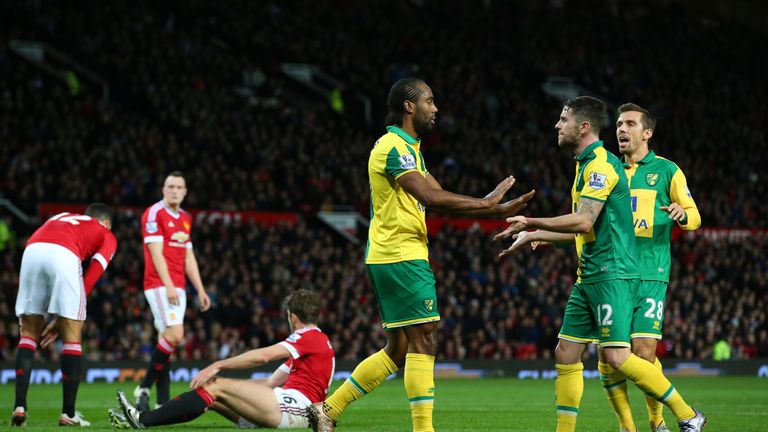Norwich beat Manchester United at Old Trafford for the first time since 1989