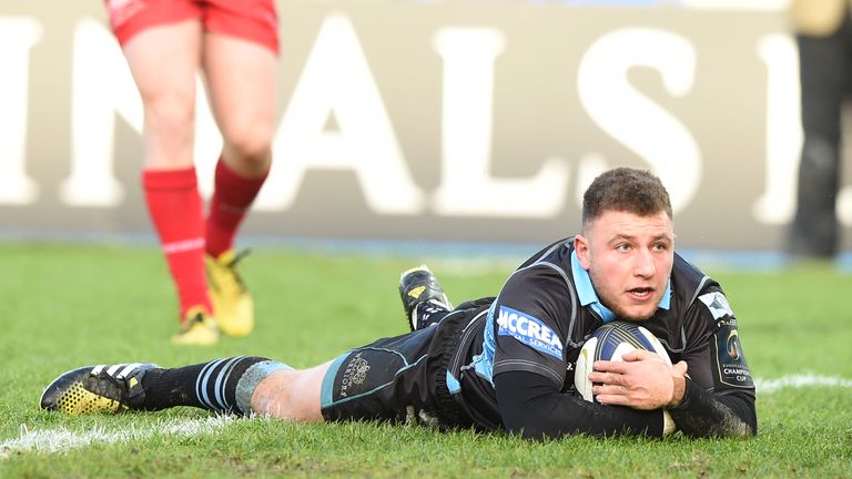 Glasgow's win, helped by a try from Duncan Weir, keeps the heat on Northampton Saints and Racing 92 in Pool three