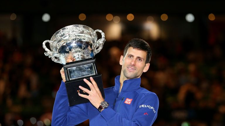 Novak Djokovič pošesté ovládl Australian Open
