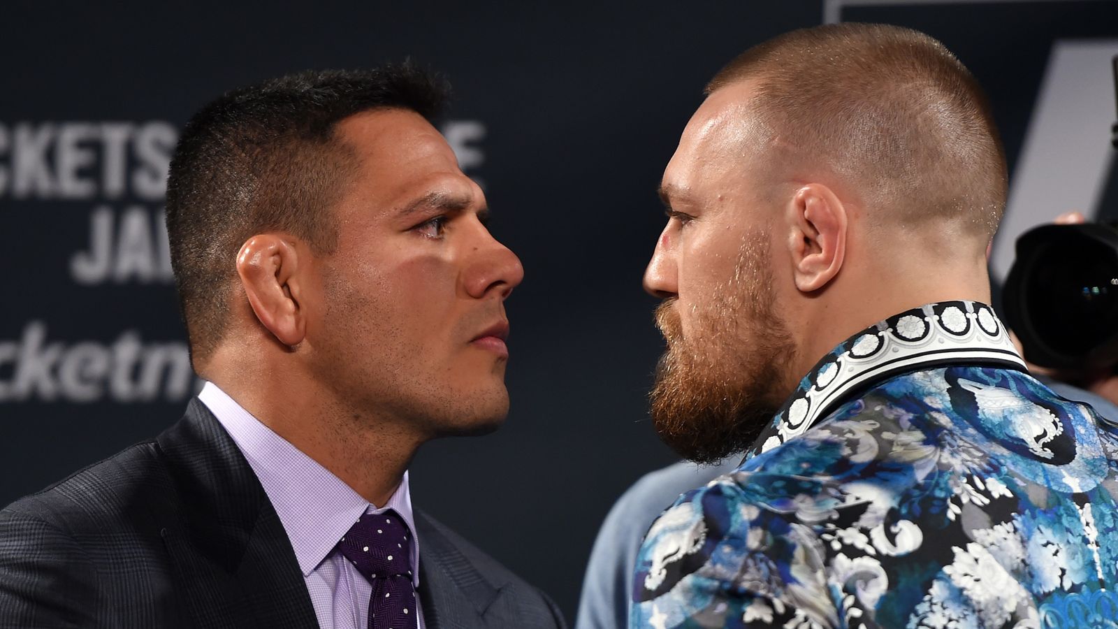 Conor Mcgregor Vs Rafael Dos Anjos