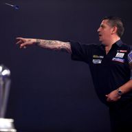 Gary Anderson completed a nerveless checkout at a vital time in the final