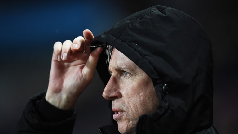 Alan Pardew looks on as Palace lose to Aston Villa