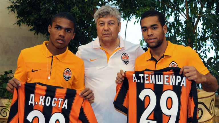 Teixeira (R) joined Shakhtar in 2010 along with Douglas Costa