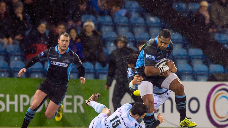 Glasgow wing Taqele Naiyaravoro charges forward