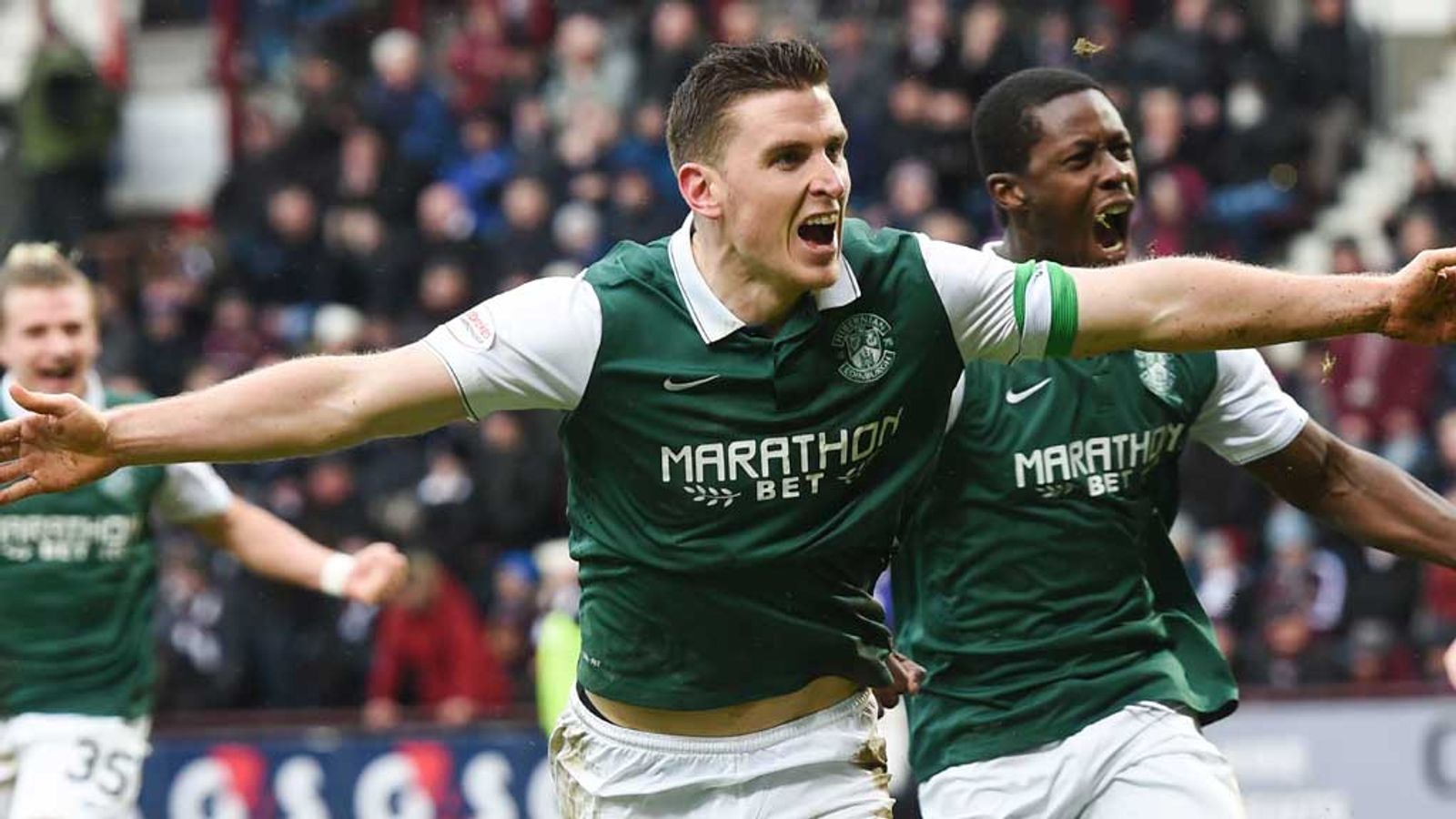 paul-hanlon-equaliser-hearts-2-2-hibs_34