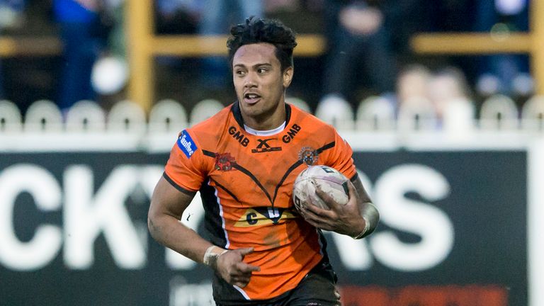 Denny Solomona maintained his fantastic try-scoring form with another two touchdowns