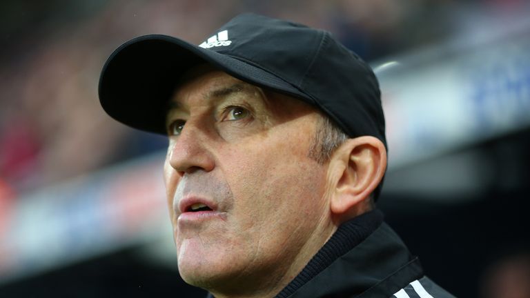 Tony Pulis must pay back a 'survival' bonus from his time as Crystal Palace boss