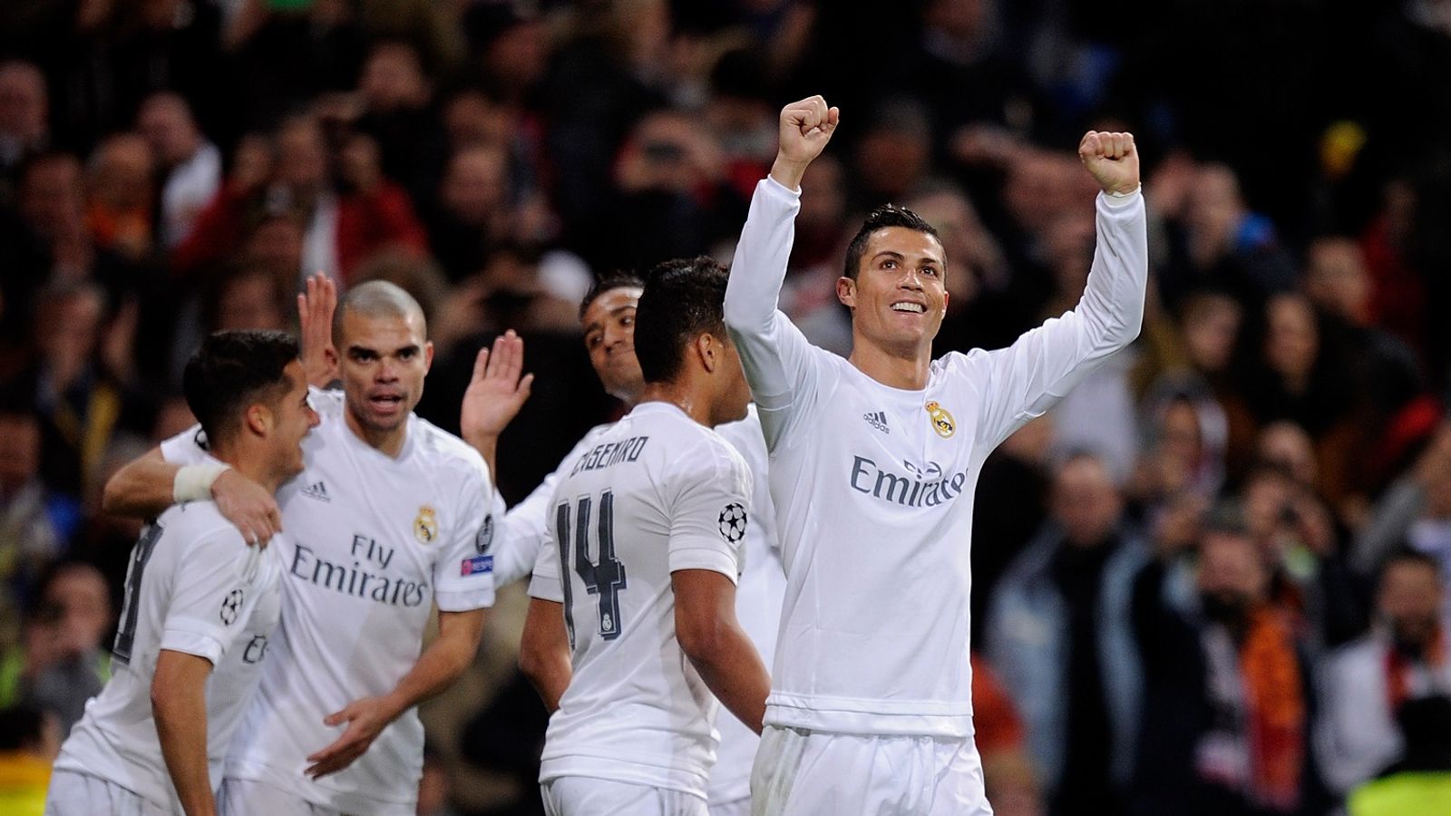 Cristiano Ronaldo could get new Real Madrid deal, says La ...