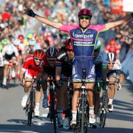Davide Cimolai wins stage six of the 2016 Volta a Catalunya