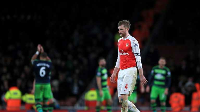 Arsenal's Per Mertesacker will be out for "a few months"
