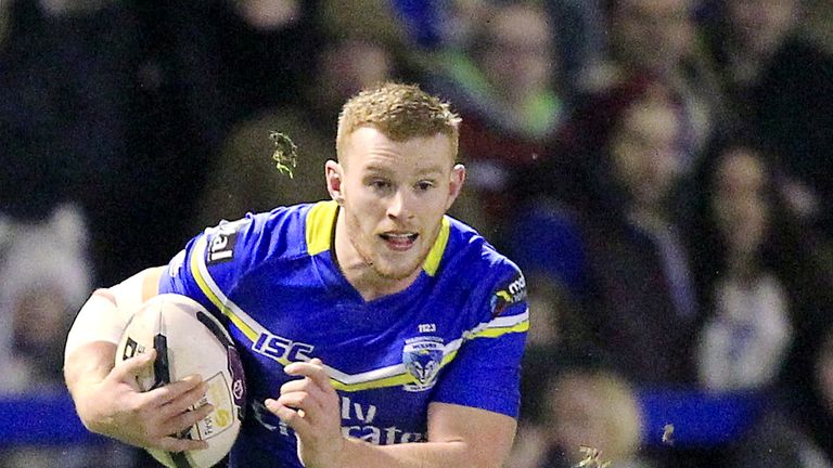 Warrington's Jack Hughes scored a last-minute try against Castleford