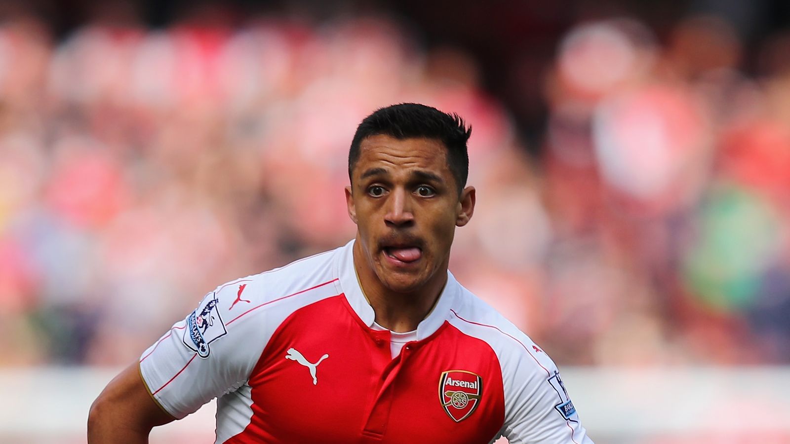 Alexis Sanchez frustrated by substitution shows disharmony ...