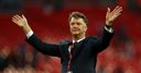 Van Gaal announces retirement