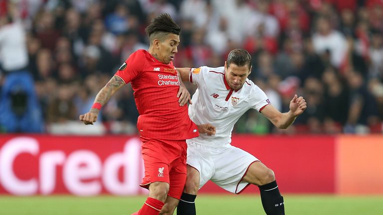 PSG complete signing of Grzegorz Krychowiak from Sevilla ...