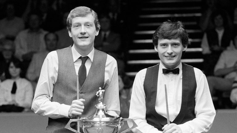 Davis and Jimmy White pose ahead of the 1984 World Championship final