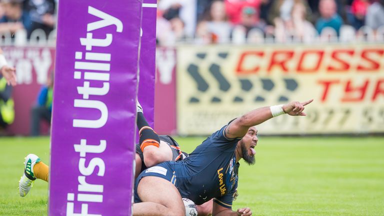 Hull FC's Frank Pritchard scored with his first touch of the ball against Salford after coming on as a replacement