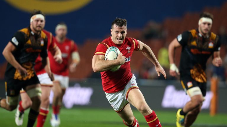 Gareth Davies makes a break