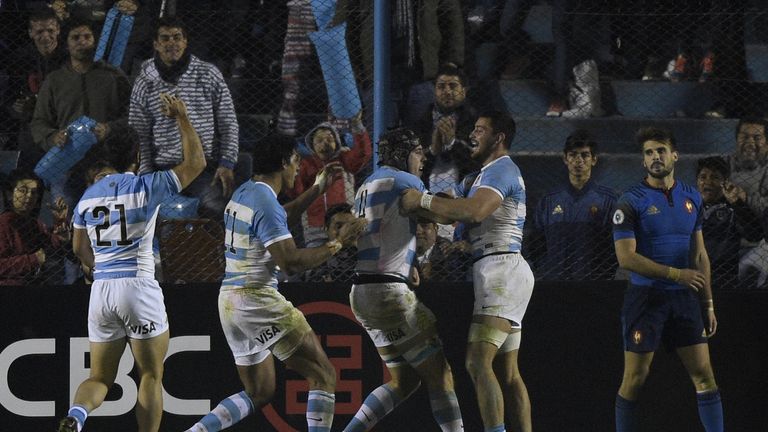 Guido Petti  (C) celebrates with team-mates after scoring a late try 