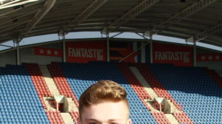 The Giants paid tribute to Ronan Costello , who died earlier this week at the age of 17