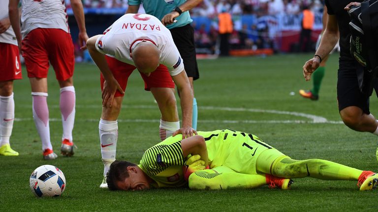 Szczesny suffered a thigh injury playing for Poland during Euro 2016