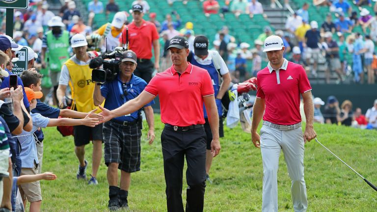 Stenson accepts the fans' congratulations midway through his second round