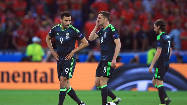 Andy King (centre) was playing in place of the suspended Aaron Ramsey