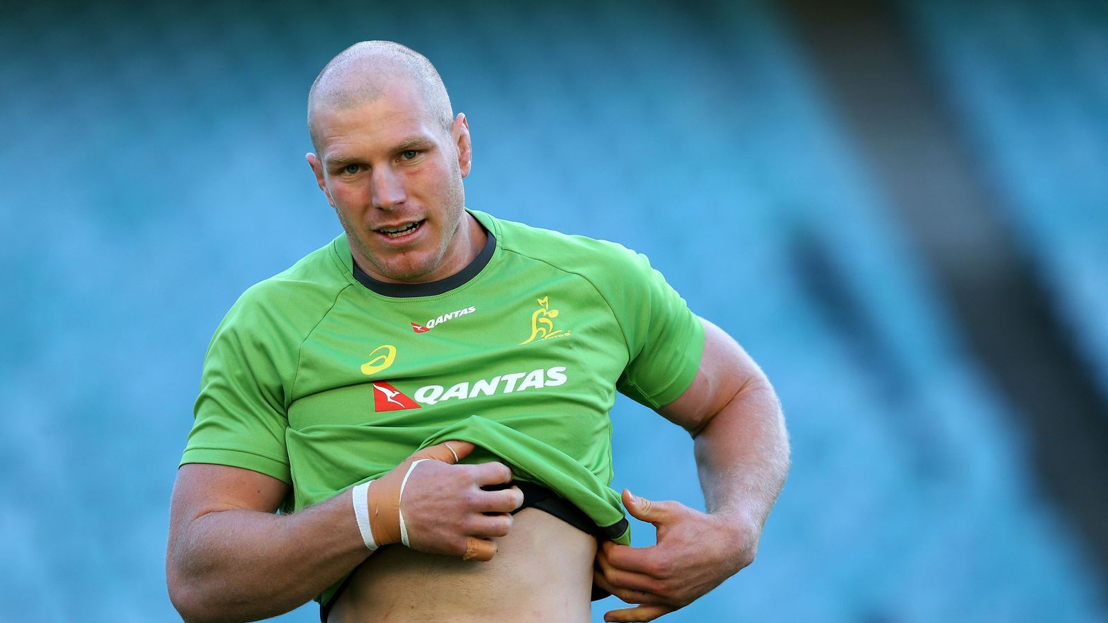 Australia players shave heads in Christian Lealiifano tribute Rugby