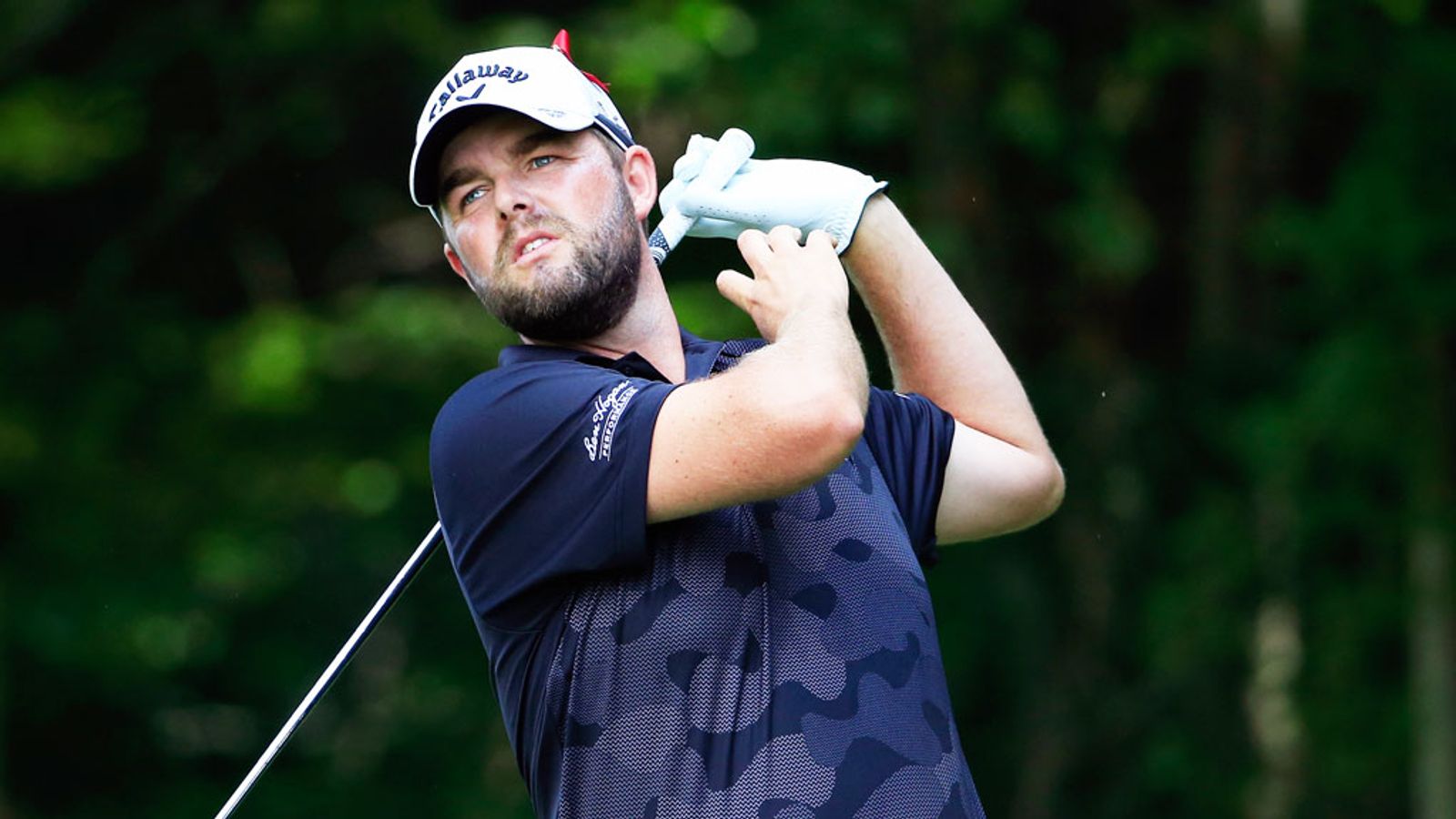 Marc Leishman birdies his final hole to share the lead at the Travelers ...