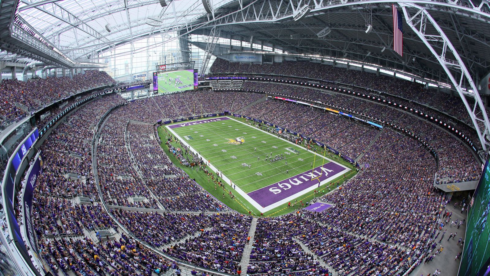 Minnesota Vikings open US Bank Stadium with preseason win over San