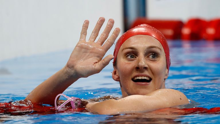 Jazz Carlin claimed a silver in the 800m freestyle