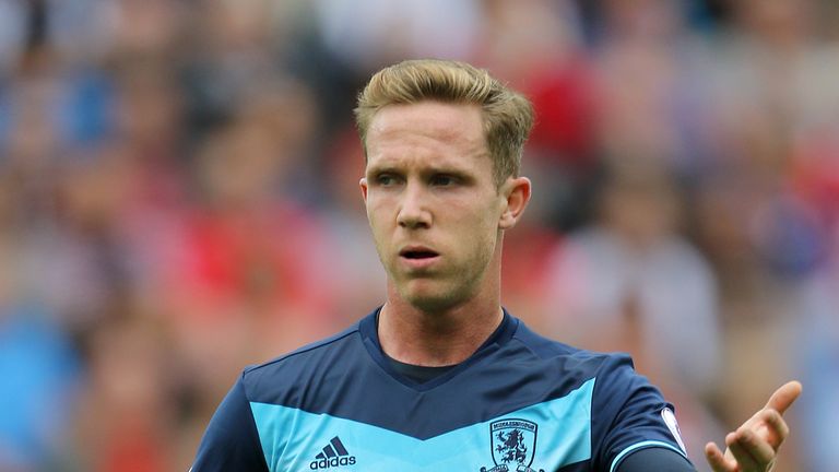 Adam Forshaw is set to sign a four-and-a-half-year contract at Leeds