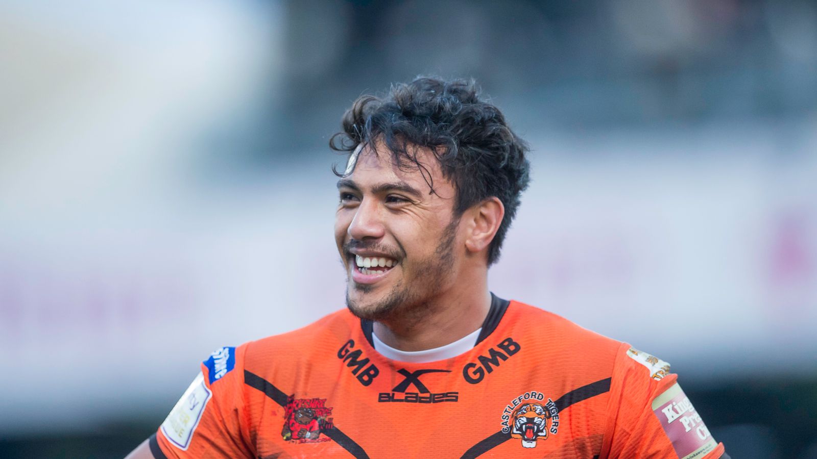 Castleford 4026 Widnes Denny Solomona breaks Super League record for