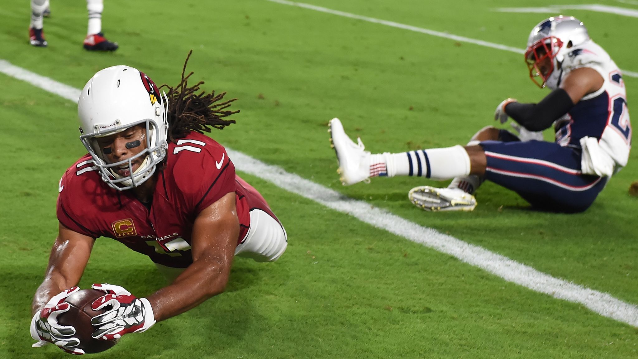 Larry Fitzgerald catches his 100th career touchdown pass 