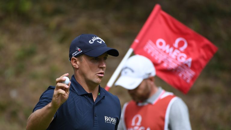 Noren made four consecutive birdies on the front nine to go two clear