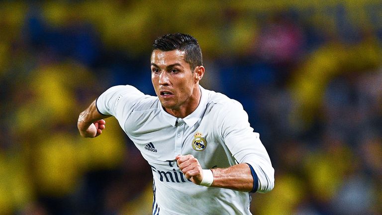 Cristiano Ronaldo agrees new deal with Real Madrid until 2021