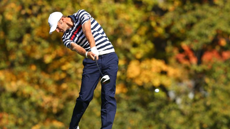 Age 32. Caps 2. W4-L3-H0. Majors 1.