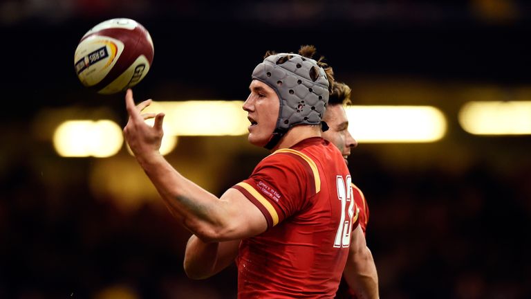 Jonathan Davies is poised to make his return to Scarlets after a two-year absence