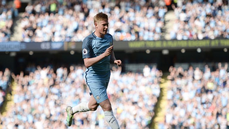 Manchester City's Belgian midfielder Kevin De Bruyne celebrates scoring the opening goal against Bournemouth