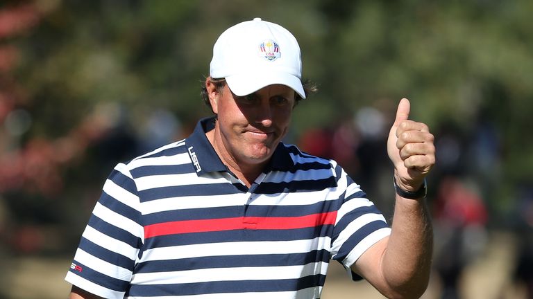 Age 46. Caps 10. W16-L19-H6. Majors 5. 