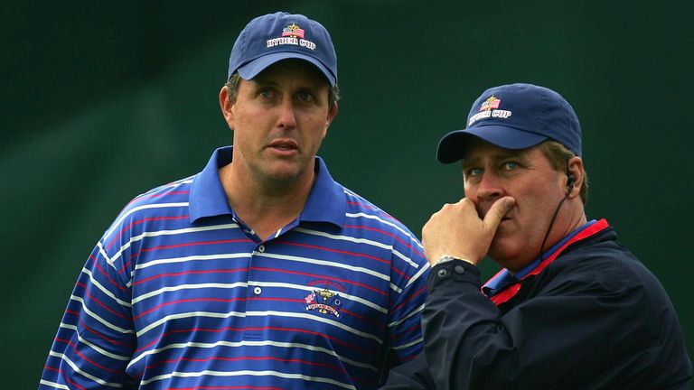 Mickelson believes Hal Sutton put the US team in an impossible position in 2004